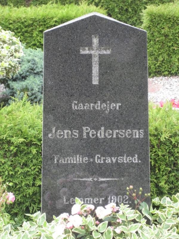 Jens Pedersen's familiegravsted.jpg